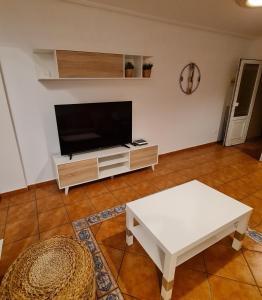 Telewizja i/lub zestaw kina domowego w obiekcie Casa M de mar - Dúplex con vistas