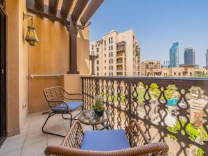 Balkón nebo terasa v ubytování Colorful Apartment near Dubai Mall with Balcony