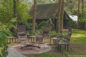 Zahrada ubytování SILVA Guest House - dom wczasowy, tenis, basen, balia i sauna