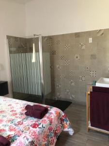 Postel nebo postele na pokoji v ubytování Le Gîte au calme d'Aubignan 4 personnes, 1 chambre