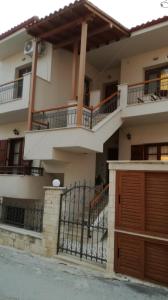 Zdjęcie z galerii obiektu Ioanna - Panoramic Sea View Apartment w Áfitos