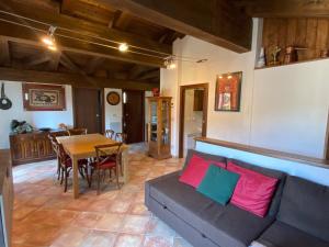 Posedenie v ubytovaní Appartement 5 pièces, 8 pers, balcon, parking, animaux admis - FR-1-445-179
