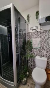 Koupelna v ubytování PLACE 4 U Studio Center
