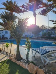 Bazén v ubytování Au jardin d’Aghir: Villa arborée, avec piscine privée sans vis à vis! nebo v jeho okolí