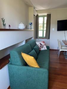 A television and/or entertainment centre at Residence delle Tre Corone