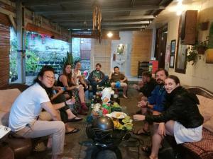 Tamu yang menginap di Chacha Homestay & Dormitory