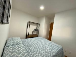 Krevet ili kreveti u jedinici u objektu Apartamento com Sacada na Gleba, Novo e equipado