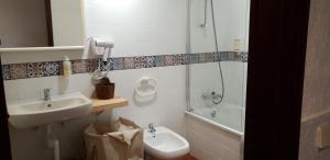 Um banheiro em Quinta de Carvalhal - Casa de Campo