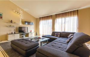 Fotografie z fotogalerie ubytování Family friendly house with a parking space Sisan, Medulin - 16800 v destinaci Pula + 13 fotografií