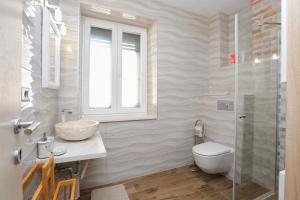 Φωτογραφία από το άλμπουμ του Apartments with a parking space Split - 16810 στο Σπλιτ