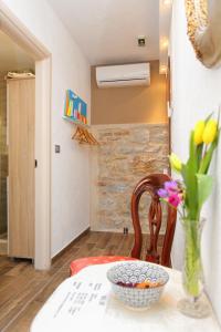 Φωτογραφία από το άλμπουμ του Apartments with a parking space Split - 16810 στο Σπλιτ