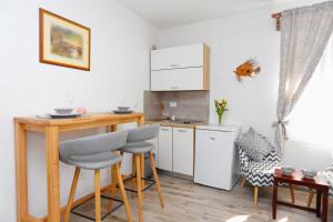 Φωτογραφία από το άλμπουμ του Apartments with a parking space Split - 16810 στο Σπλιτ