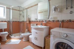 Fotografie z fotogalerie ubytování Family friendly house with a swimming pool Maslinica, Solta - 16782 v destinaci Grohote