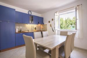 Fotografie z fotogalerie ubytování Family friendly house with a swimming pool Maslinica, Solta - 16782 v destinaci Grohote