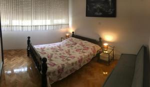 Fotografia z galérie ubytovania Apartments with a parking space Omis - 16952 v Omise