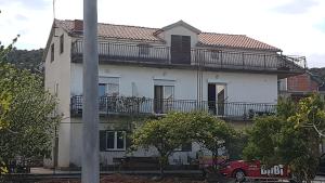 Fotografie z fotogalerie ubytování Apartments by the sea Bilice, Krka - 16689 v Šibeniku