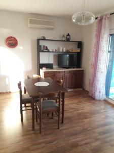 Η κουζίνα ή μικρή κουζίνα στο Apartment Barbat 16992b +15 φωτογραφίες
