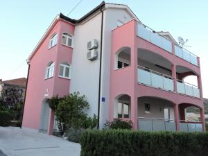 Budova, v ktorej sa apartmán nachádza
