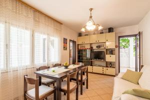 Kuchyň nebo kuchyňský kout v ubytování Apartments by the sea Povlja, Brac - 16792 + 17 fotografií