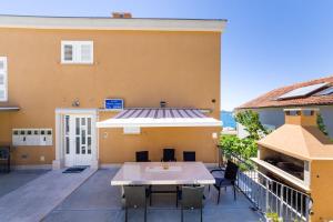 Zdjęcie z galerii obiektu Apartments by the sea Sveti Petar, Biograd - 16852 w mieście Sveti Filip i Jakov