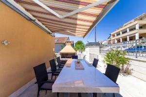 Zdjęcie z galerii obiektu Apartments by the sea Sveti Petar, Biograd - 16852 w mieście Sveti Filip i Jakov +30 zdjęć