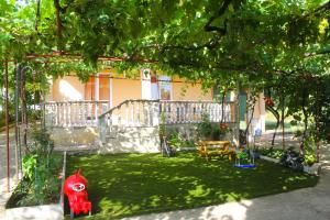 Zahrada ubytování Apartments with parking spaces Sveti Filip i Jakov, Biograd - 16708