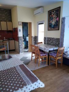 Fotografia z galérie ubytovania Apartments with a parking space Vir - Lozice, Vir - 16929 vo Viry