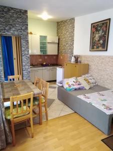 Fotografia z galérie ubytovania Apartments with a parking space Vir - Lozice, Vir - 16929 vo Viry