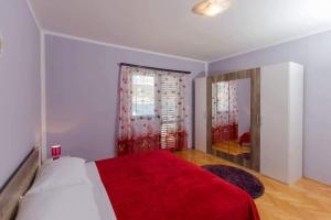 Fotografie z fotogalerie ubytování Apartments by the sea Vinisce, Trogir - 16860 v destinaci Vinišće