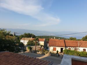 Fotografia z galérie ubytovania Family friendly apartments with a swimming pool Risika, Krk - 16841 vo Vrbniku