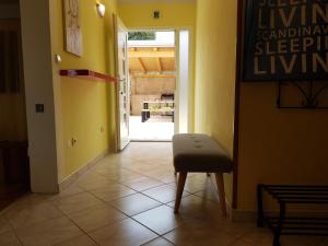 Fotografia z galérie ubytovania Family friendly apartments with a swimming pool Risika, Krk - 16841 vo Vrbniku