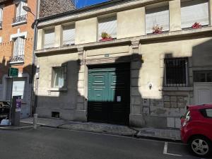 Budova, v ktorej sa apartmán nachádza