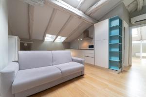 A kitchen or kitchenette at Tribunali suite de charme