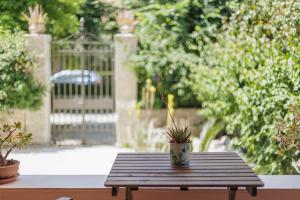Vonkajšia záhrada v ubytovaní Aloe Apartments