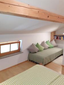 Posteľ alebo postele v izbe v ubytovaní FEWO Niederndorferberg