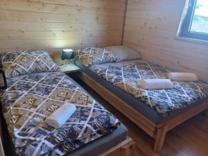 Posteľ alebo postele v izbe v ubytovaní Przystanek Jawory 695-849-470 + 8 fotografií