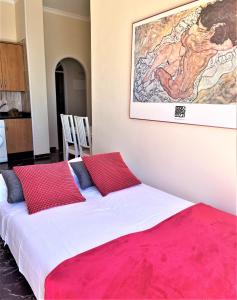 Katil atau katil-katil dalam bilik di Apartamento incleibles vistas al océano y piscina.