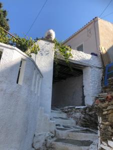 Gallery image of The Stegadi House. in Ioulis
