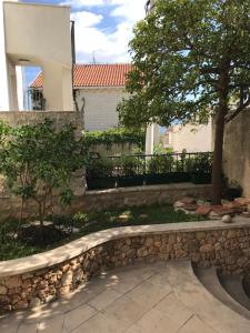 Zahrada ubytování Studio Apartman LENESTA