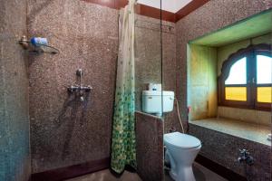Koupelna v ubytování Hotel Fifu + 37 fotografií