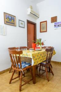 Fotografia z galérie ubytovania Apartments by the sea Arbanija, Ciovo - 18624 v Trogiri