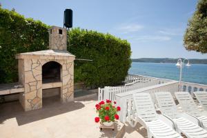 Fotografie z fotogalerie ubytování Apartments by the sea Sveti Petar, Biograd - 18660 v destinaci Sveti Filip i Jakov