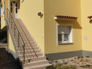 Budynek, w którym mieści się apartament