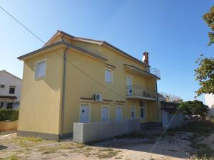 Budynek, w którym mieści się apartament