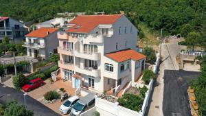 Budova, kde se apartmán nachází