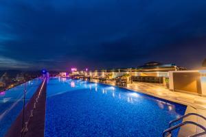 Πισίνα στο ή κοντά στο Ninh Binh Legend Hotel