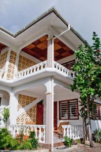 Φωτογραφία από το άλμπουμ του Villa de Roses στο Beau Vallon
