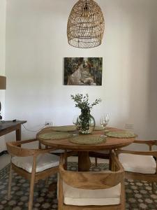 A seating area at Ca Olivar