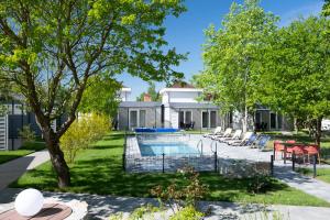 Bazén v ubytování MEDUSA apartamenty i bungalowy nebo v jeho okolí