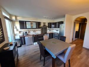 Zdjęcie z galerii obiektu Bel appartement tout proche du Mont st Michel w mieście Pontorson